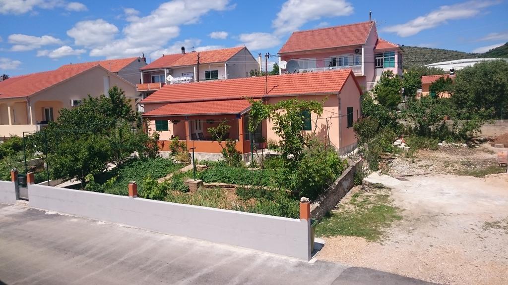 Holiday Home Dutch Šibenik Exteriör bild